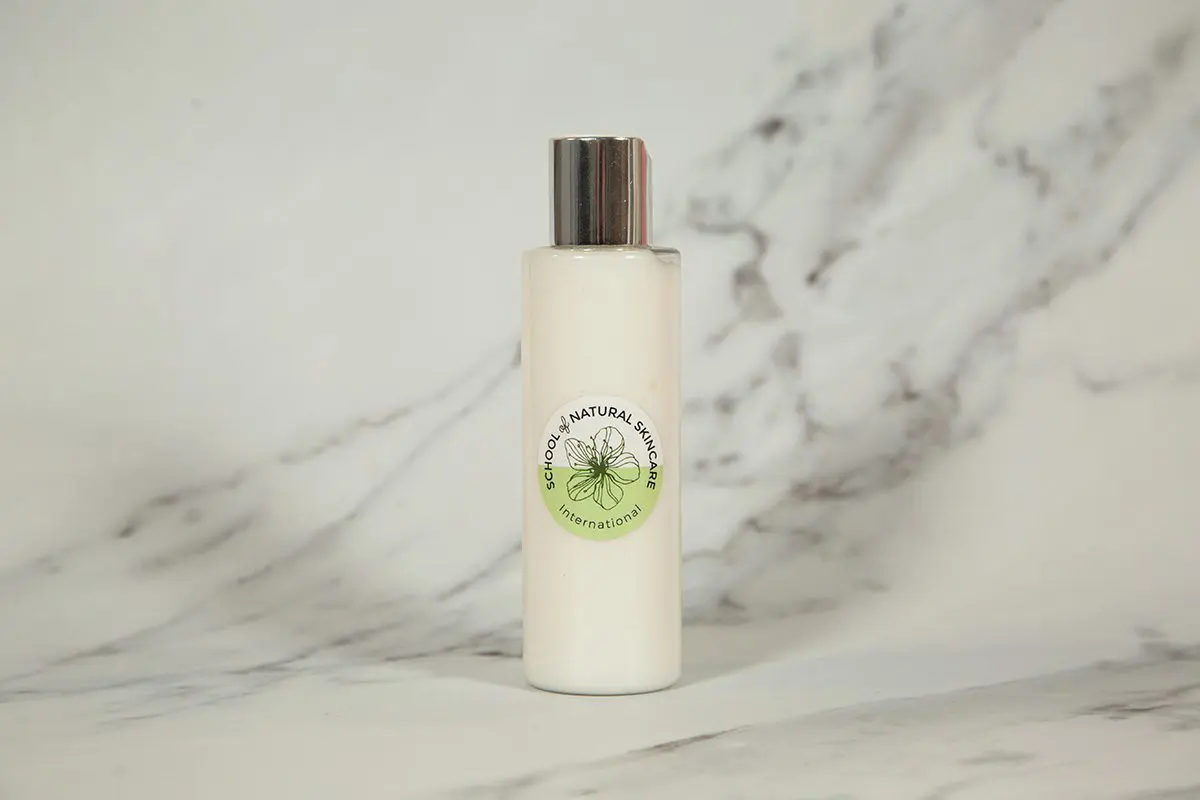 Pentylene Glycol: The Natural Multifunctional Preservative Natural Skincare Ingredients Skincare Formulation